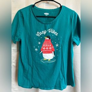 Cozy Vibes short sleeve tee. Fun and whimsical holiday season vibe. Size Medium.